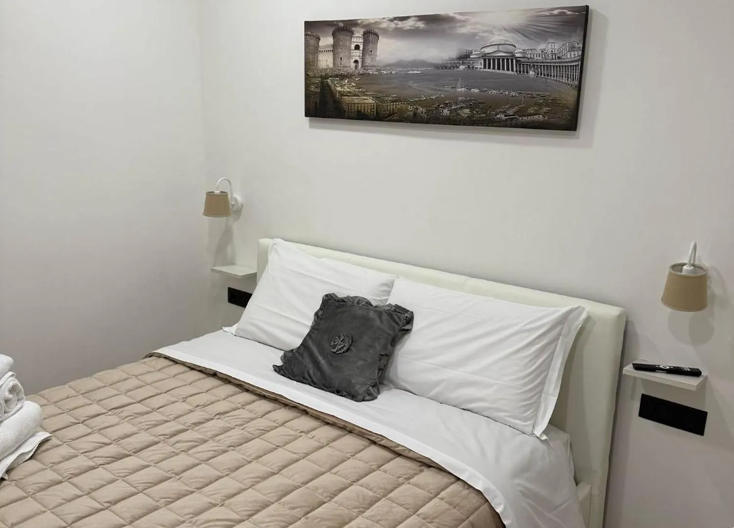 Residenza Trinita Hotel Naples Italy