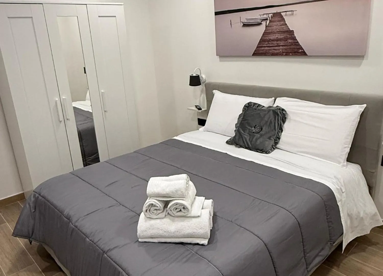 Guest house Residenza Trinita Hotel Naples Italy